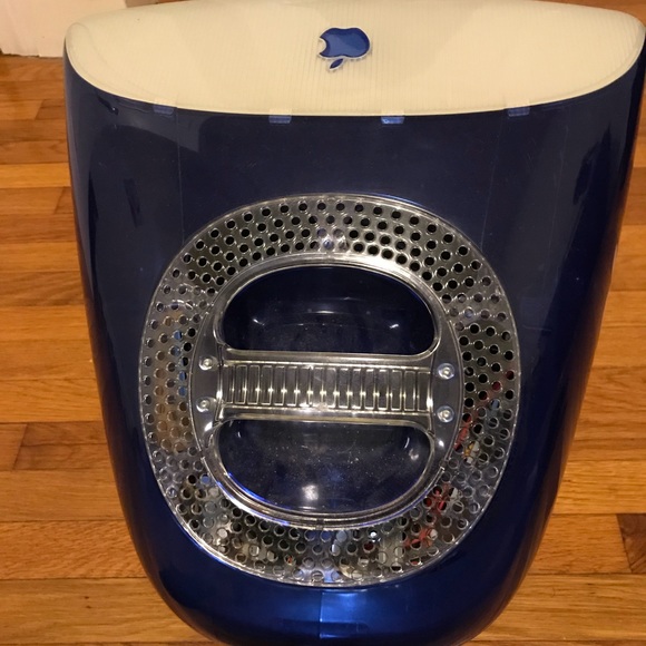 Vintage Apple iMac - Picture 4 of 5